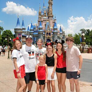 Meet your Posher, Dana